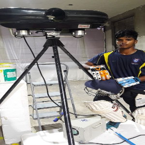 PROFESSIONAL CRICKET BOWLING MACHINE 
