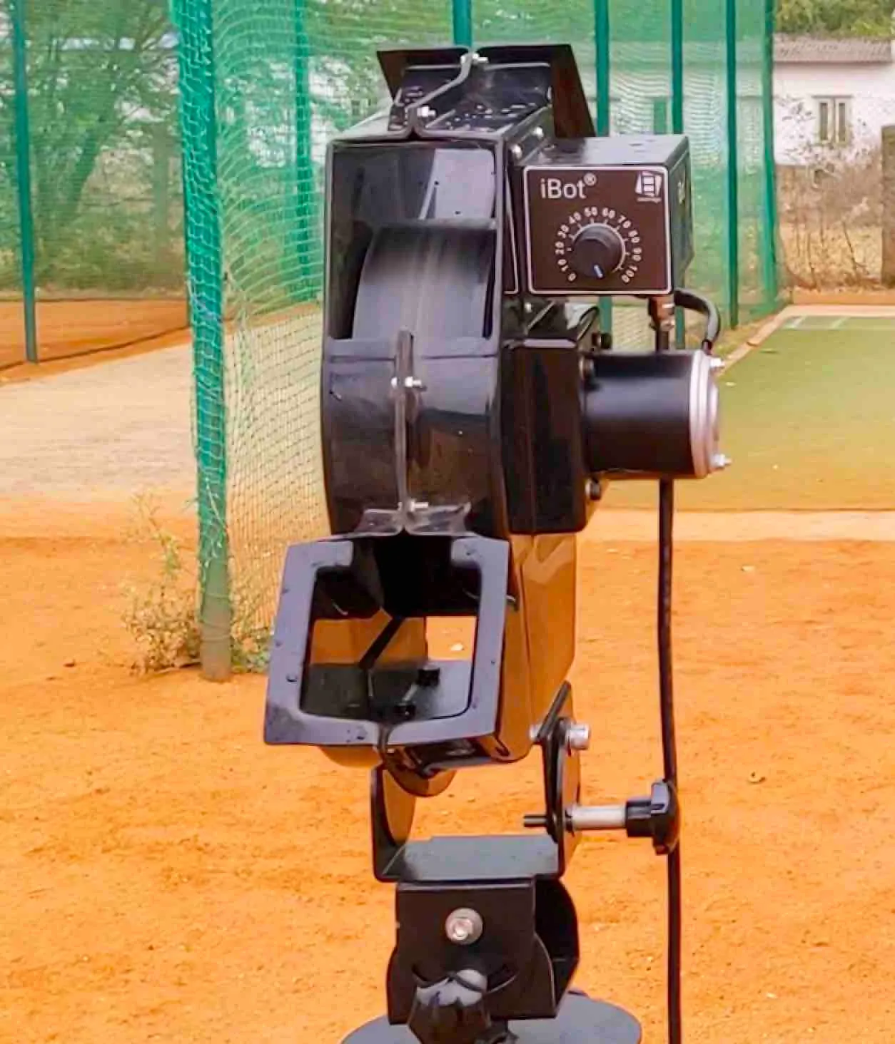 Leverage iBot Cricket Bowling Machine