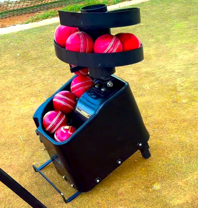 Leverage iChamp - Cricket Bowling Machines
